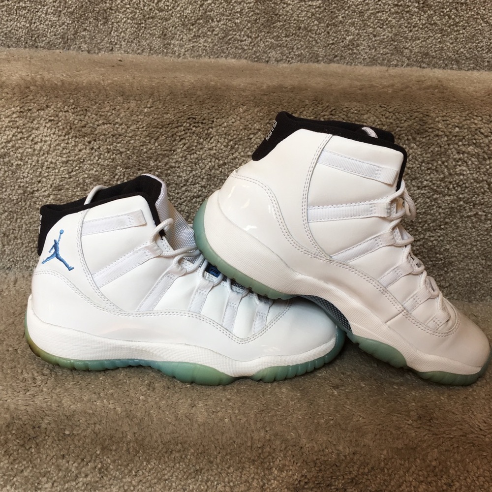 Jordan 11 Columbia Size 6 (Stupid Cheap!!!)